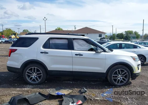 2019 Ford Explorer Sport z USA, uszkodzony, nr VIN 1FM5K8GT2KGA00490